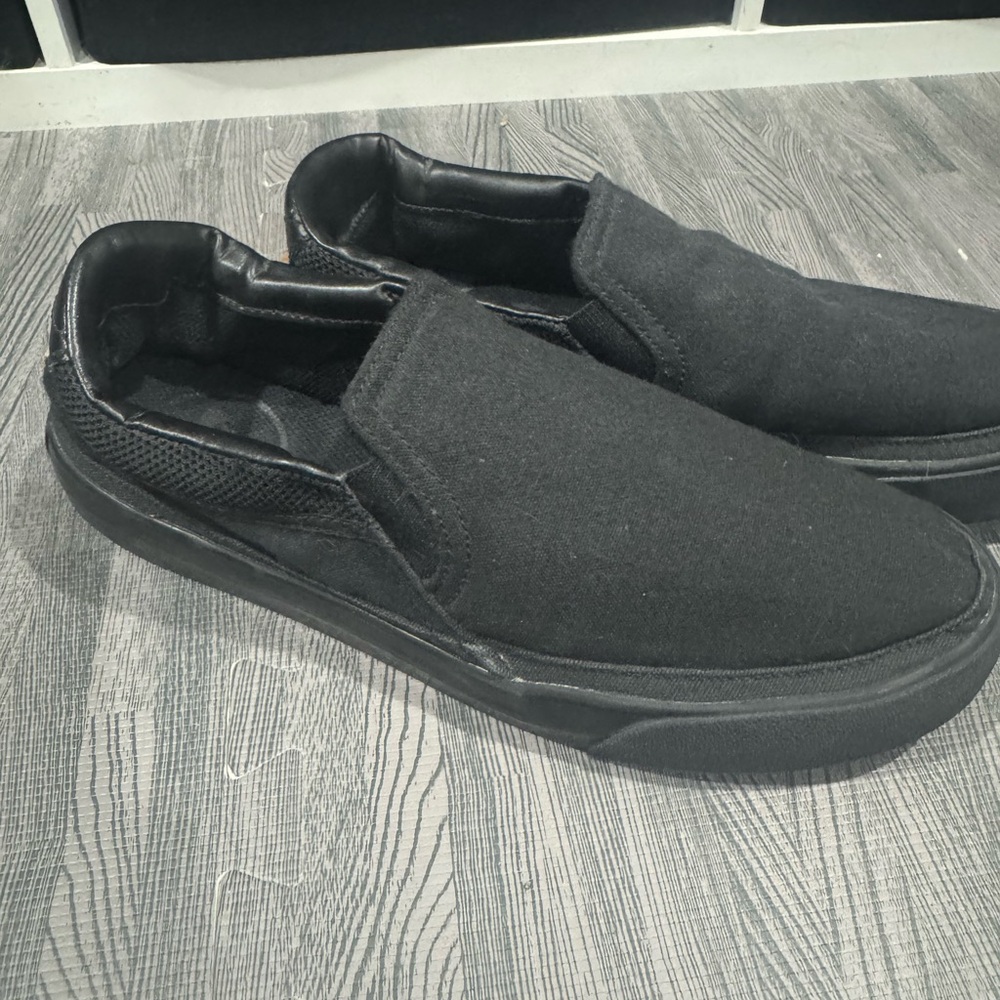 Men's Black Nike Slip-On Shoes